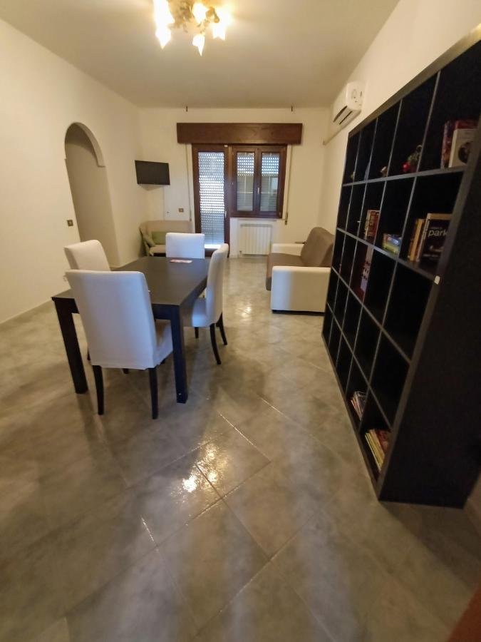 Modular King Suite - Intera Suite Vicino Aeroporto E Fiera Di Roma Фьюмичино Экстерьер фото