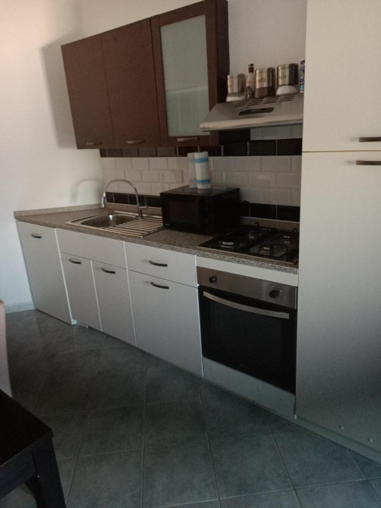 Modular King Suite - Intera Suite Vicino Aeroporto E Fiera Di Roma Фьюмичино Экстерьер фото